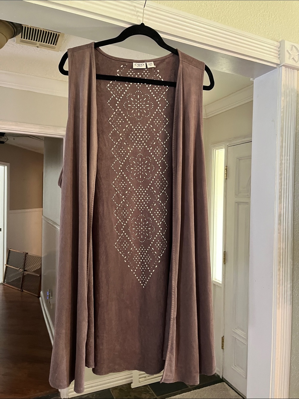 Cato Mauve Open-Front Vest with Studded Geometric Design
